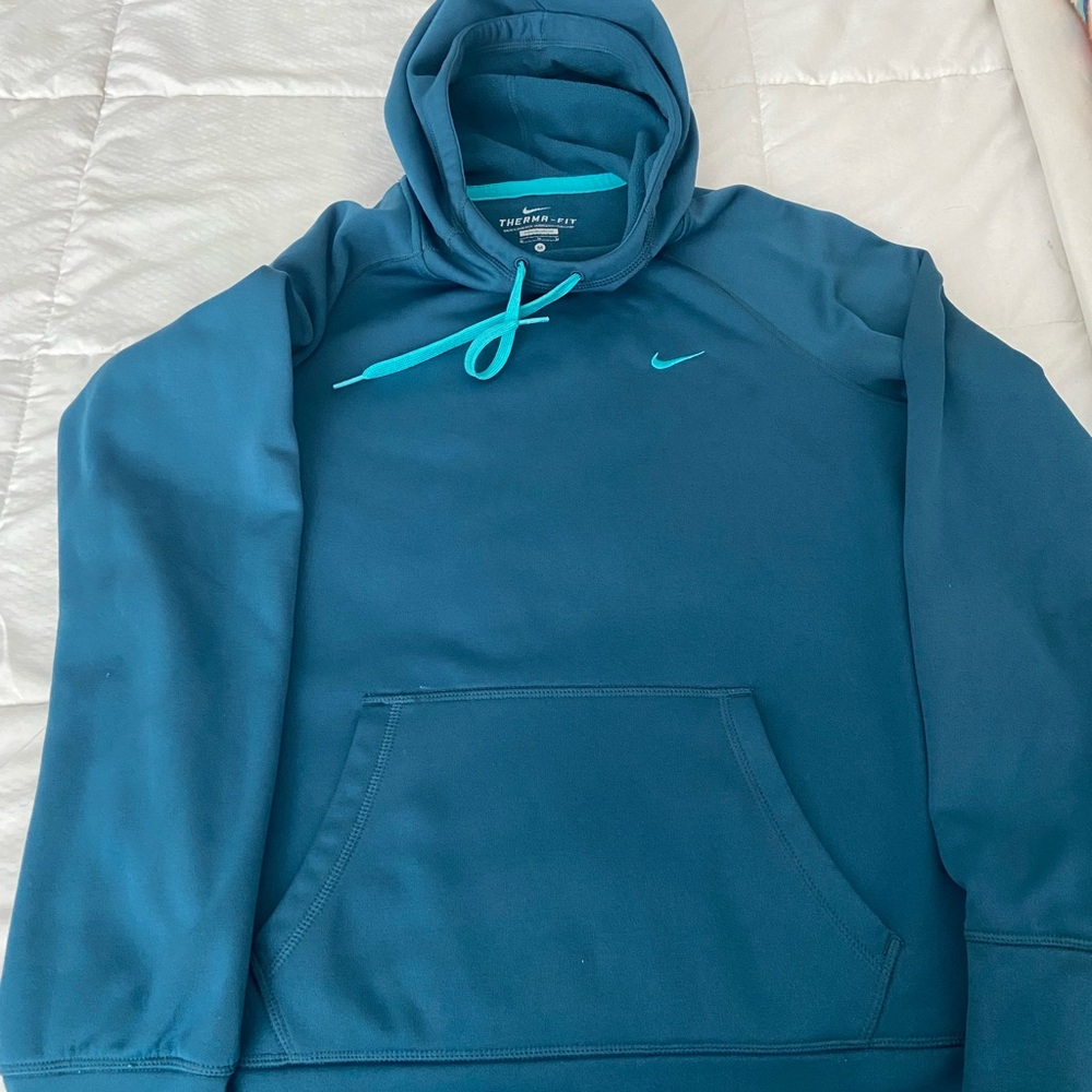 Nike pull over hoodie